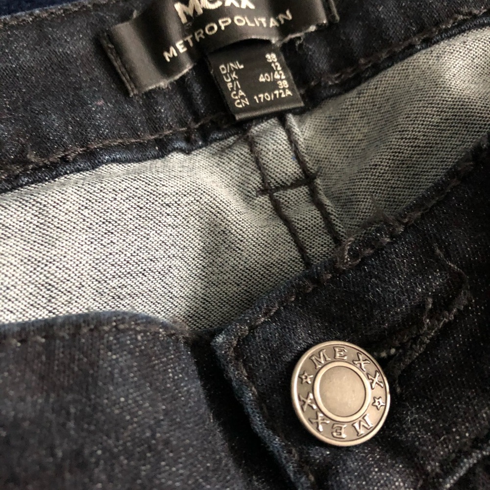 Jeans - Picture 2 of 3
